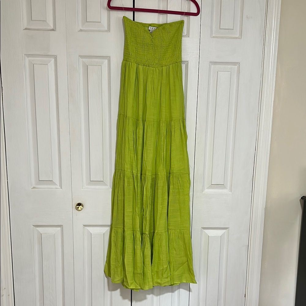 HYFVE Green Strapless Dress Elegant and Chic